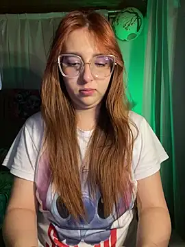 CoraVibes online show from 02/06/26, 12:19