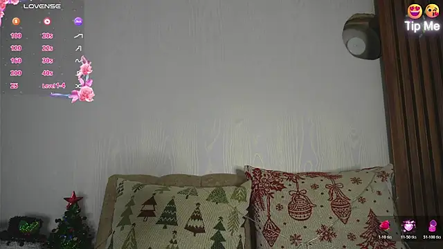 Snapshot of Roxybeautyy chatting on 12/21/25, 09:55 Roxybeautyy online show from 12/21/25, 09:55