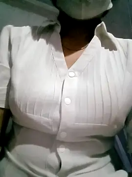 Snapshot of lomi-79 chatting on 09/11/25, 03:56 lomi-79 online show from 09/11/25, 03:56