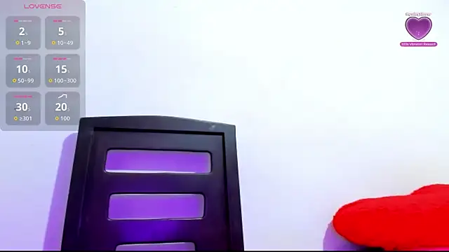 Snapshot of woman_rosse chatting on 10/01/25, 03:01 woman rosse online show from 10/01/25, 03:01