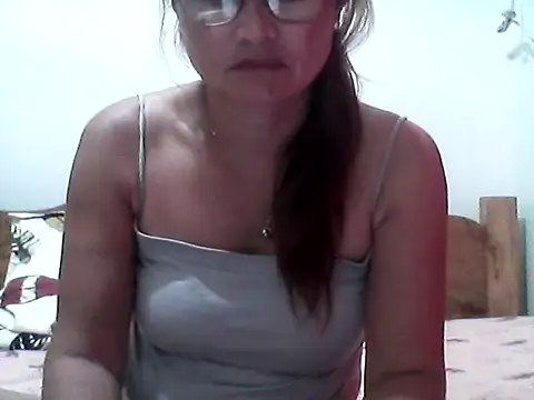 Snapshot of nathalie0045 chatting on 10/01/25, 09:10 nathalie0045 online show from 10/01/25, 09:10