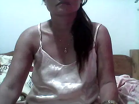 Snapshot of nathalie0045 chatting on 10/07/25, 08:06 nathalie0045 online show from 10/07/25, 08:06