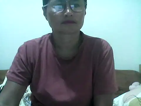 Snapshot of nathalie0045 chatting on 07/09/26, 09:24 nathalie0045 online show from 07/09/26, 09:24