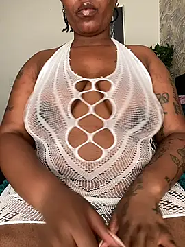 Snapshot of fatpussydallx chatting on 05/15/26, 07:48 fatpussydallx online show from 05/15/26, 07:48