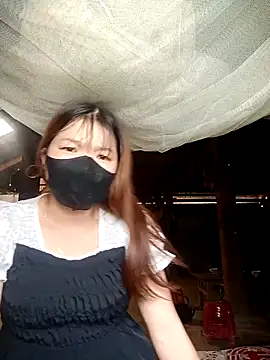 Snapshot of -_Jin-Ka-_ chatting on 09/10/25, 04:23 - Jin-Ka-  online show from 09/10/25, 04:23