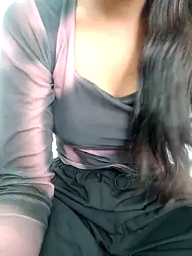 Snapshot of cute_parii_ chatting on 10/01/25, 10:10 cute parii online show from 10/01/25, 10:10