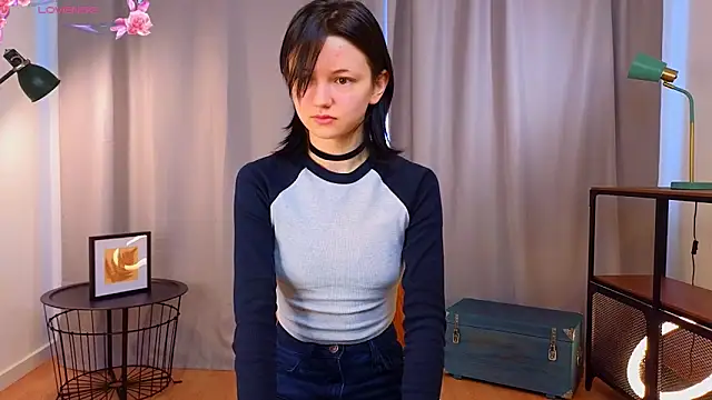 Snapshot of PamilaGrassle chatting on 09/13/25, 04:12 PamilaGrassle online show from 09/13/25, 04:12