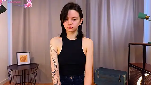 Snapshot of PamilaGrassle chatting on 09/18/25, 04:25 PamilaGrassle online show from 09/18/25, 04:25