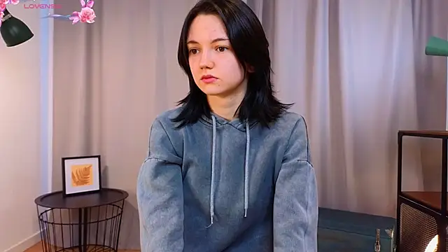 Snapshot of PamilaGrassle chatting on 09/19/25, 03:52 PamilaGrassle online show from 09/19/25, 03:52