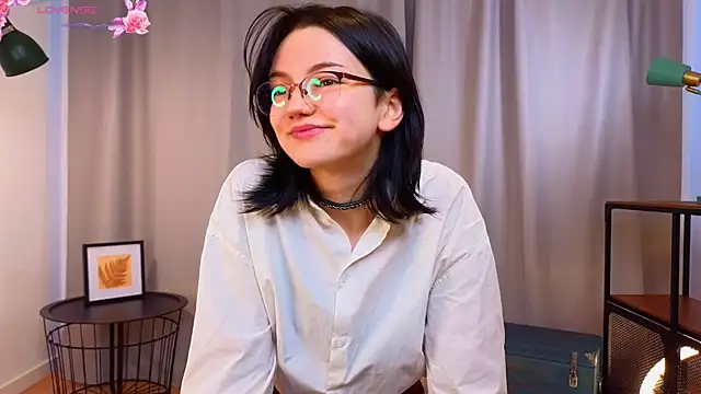 Snapshot of PamilaGrassle chatting on 09/21/25, 04:03 PamilaGrassle online show from 09/21/25, 04:03