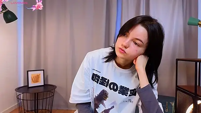 Snapshot of PamilaGrassle chatting on 09/24/25, 04:05 PamilaGrassle online show from 09/24/25, 04:05