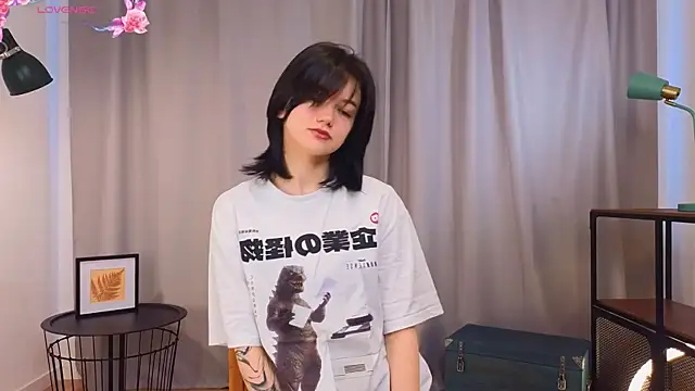 Snapshot of PamilaGrassle chatting on 09/27/25, 04:06 PamilaGrassle online show from 09/27/25, 04:06