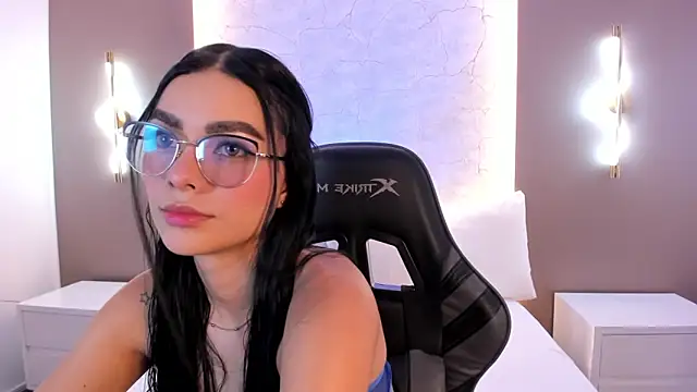 emily tolson online show from 12/22/25, 07:22