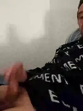 Snapshot of xxxxxcgbn chatting on 10/17/25, 03:20 xxxxxcgbn online show from 10/17/25, 03:20