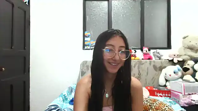 Snapshot of Nanilux chatting on 09/24/25, 05:49 Nanilux online show from 09/24/25, 05:49