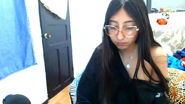 Snapshot of Nanilux chatting on 10/09/25, 07:34 Nanilux online show from 10/09/25, 07:34