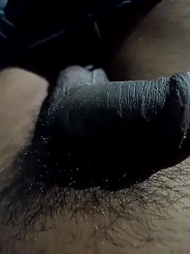 Snapshot of TSPRAJ0 chatting on 12/18/25, 03:40 TSPRAJ0 online show from 12/18/25, 03:40