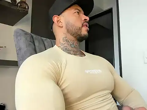 Michael Fame online show from 03/11/26, 01:06