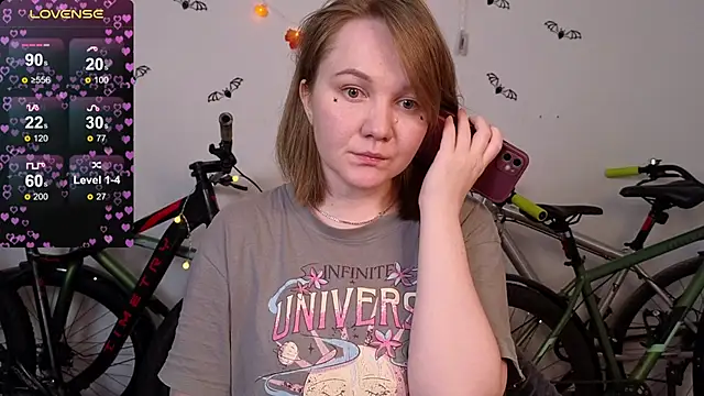 Snapshot of BellaMurrr chatting on 10/28/25, 02:59 BellaMurrr online show from 10/28/25, 02:59