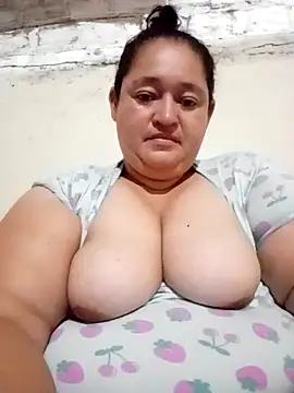 Snapshot of Sexyy-BBW chatting on 10/26/25, 11:16 Sexyy-BBW online show from 10/26/25, 11:16