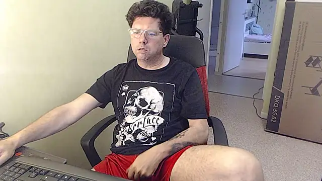 blueandwhite1 online show from 04/11/26, 08:40