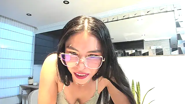 sasha jonne online show from 09/17/25, 10:44