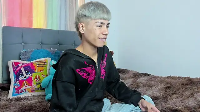 Snapshot of Playboy_Andersex chatting on 10/01/25, 07:42 Playboy Andersex online show from 10/01/25, 07:42