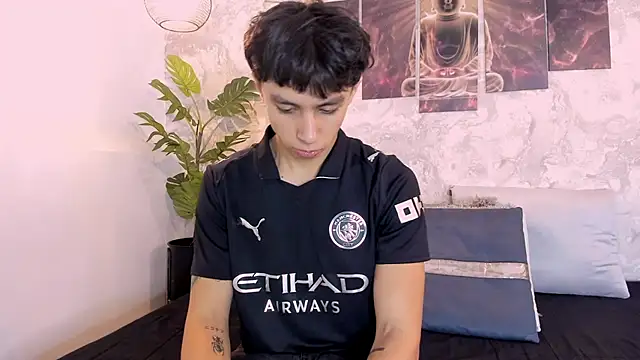 Tyler durten online show from 10/05/25, 03:27