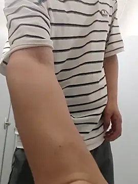 nnnnnan9527 online show from 07/01/26, 04:58