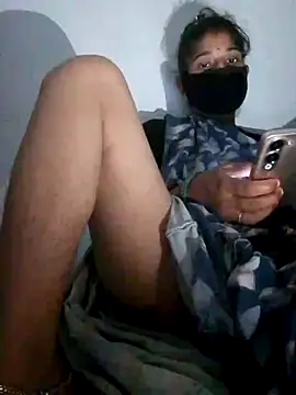 Snapshot of Maya5656 chatting on 10/06/25, 04:04 Maya5656 online show from 10/06/25, 04:04