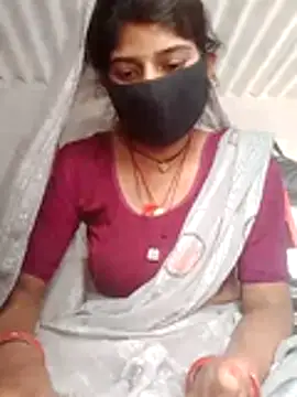 Snapshot of Maya5656 chatting on 12/01/25, 05:45 Maya5656 online show from 12/01/25, 05:45