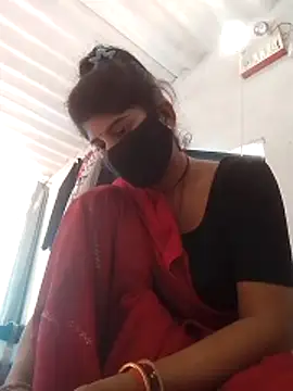 Snapshot of Maya5656 chatting on 12/02/25, 04:40 Maya5656 online show from 12/02/25, 04:40