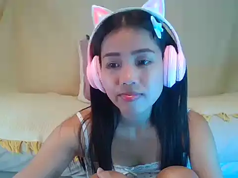 AnnewithanE online show from 09/21/25, 04:03