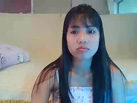 AnnewithanE online show from 10/13/25, 01:38