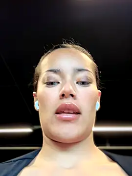 Snapshot of Risky_Workouts chatting on 10/26/25, 12:22 Risky Workouts online show from 10/26/25, 12:22