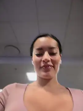 Snapshot of Risky_Workouts chatting on 10/27/25, 06:56 Risky Workouts online show from 10/27/25, 06:56