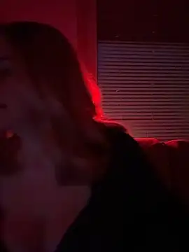 ItsLxsa online show from 04/17/26, 07:17