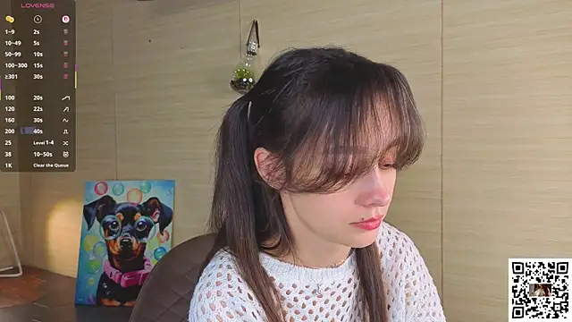 Snapshot of VineciaDestors chatting on 10/10/25, 01:32 VineciaDestors online show from 10/10/25, 01:32