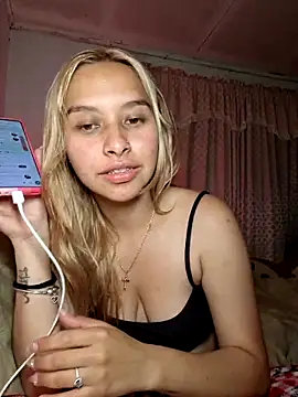 Snapshot of Siennalust1 chatting on 09/26/25, 02:48 Siennalust1 online show from 09/26/25, 02:48