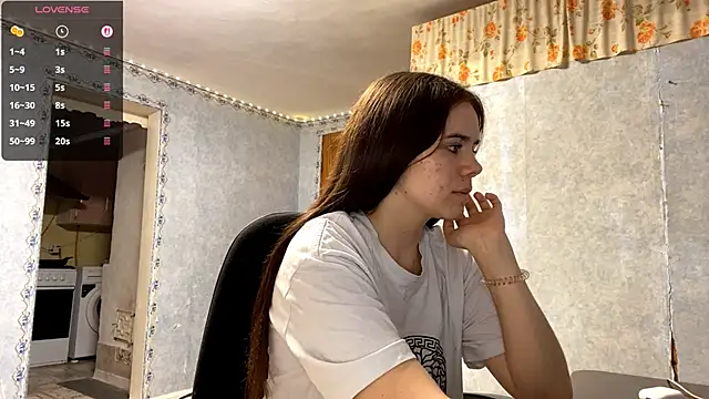 Snapshot of Lia_rise chatting on 10/18/25, 01:01 Lia rise online show from 10/18/25, 01:01