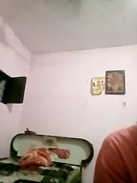 Snapshot of Hot_tin74 chatting on 09/26/25, 05:39 Hot tin74 online show from 09/26/25, 05:39