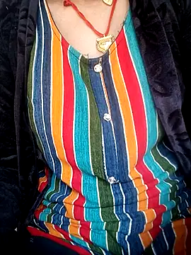 Snapshot of Hot_tin74 chatting on 11/01/25, 06:48 Hot tin74 online show from 11/01/25, 06:48