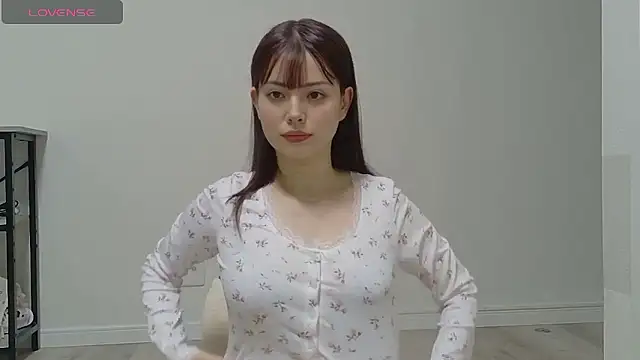 Snapshot of Mike-ch- chatting on 09/22/25, 12:01 Mike-ch- online show from 09/22/25, 12:01