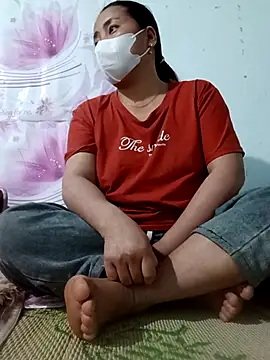 Snapshot of Linda885 chatting on 12/16/25, 08:41 Linda885 online show from 12/16/25, 08:41