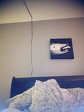 Snapshot of hornylatino702 chatting on 02/13/26, 02:13 hornylatino702 online show from 02/13/26, 02:13