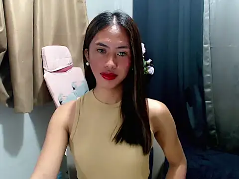 Snapshot of secretmiller_ chatting on 11/24/25, 08:19 secretmiller online show from 11/24/25, 08:19