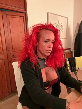 Hotmilfhamburg1 online show from 11/26/25, 05:30