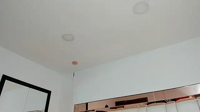 CarolinaFerrer online show from 10/31/25, 03:35