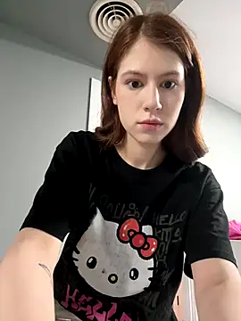 Snapshot of CarolaineMyers chatting on 10/07/25, 04:04 CarolaineMyers online show from 10/07/25, 04:04