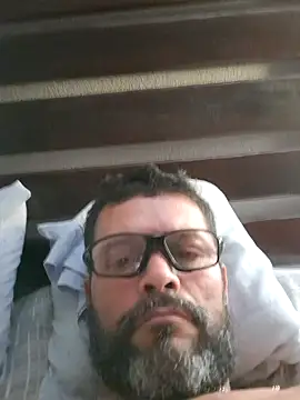 pittivm online show from 03/28/26, 02:22